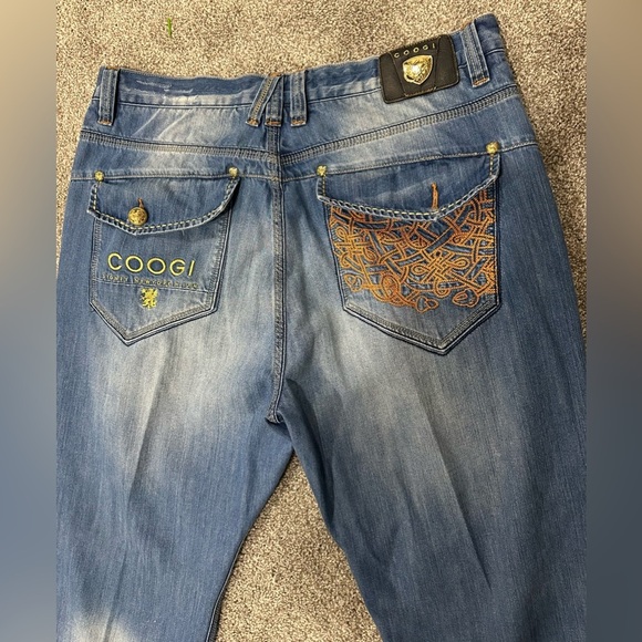 Vintage Coogi Jeans Mens 40x34 Embroidered Hip Hop Y2K Baggy Denim - Picture 1 of 6